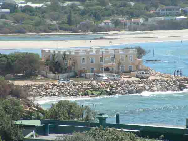 Milkwood Manor 